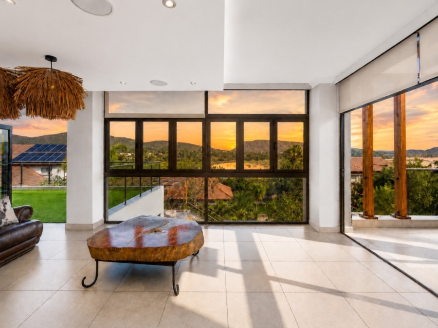 8 Bedroom Property for Sale in Birdwood Estate North West